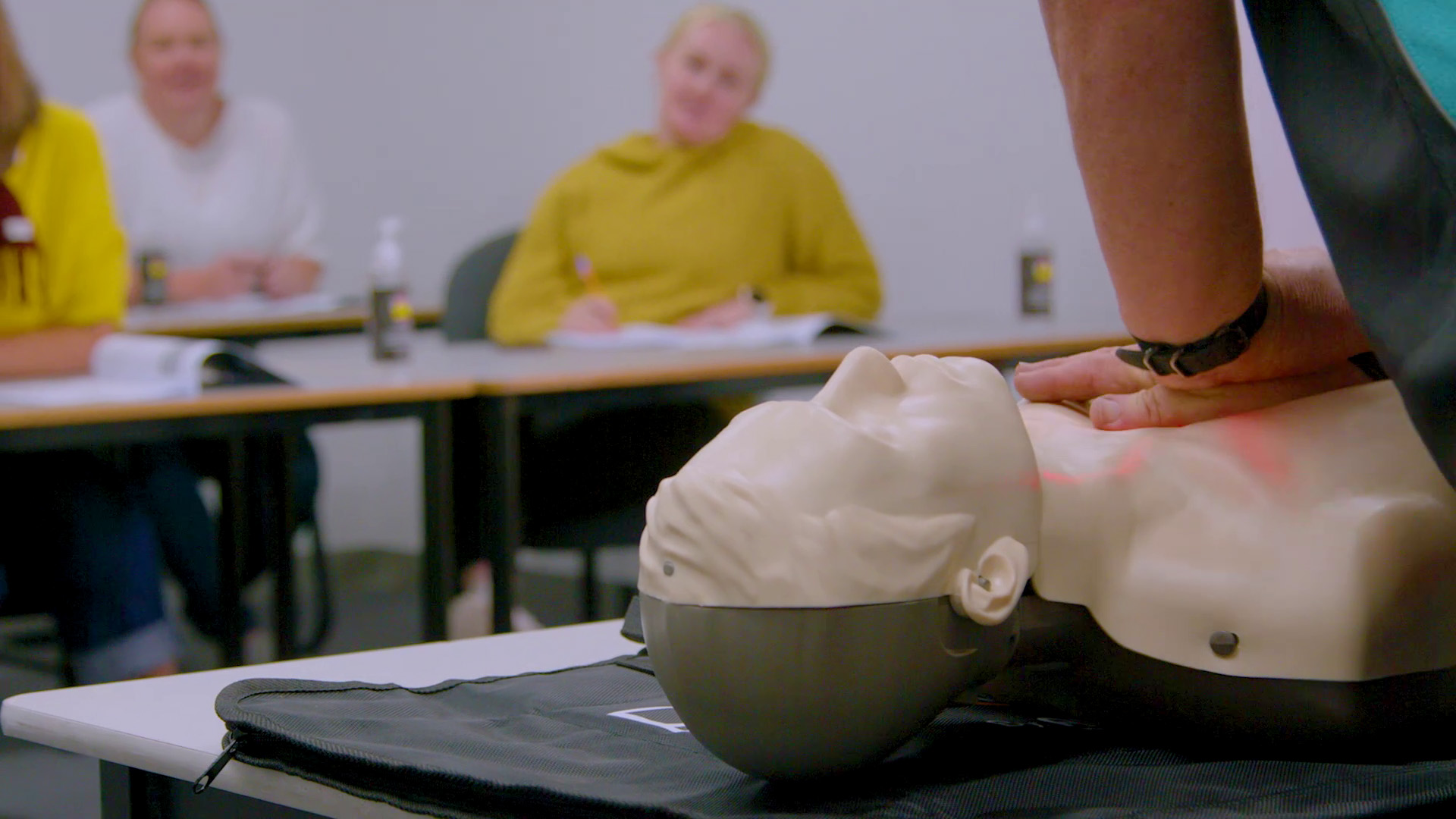 Provide Advanced First Aid, Advanced Resuscitation and Oxygen Therapy Training